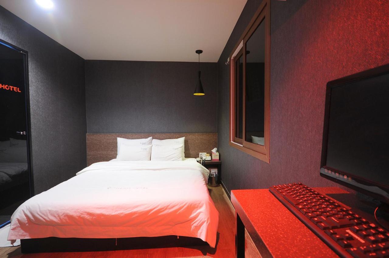 Vitamin Hotel Busan Exterior photo